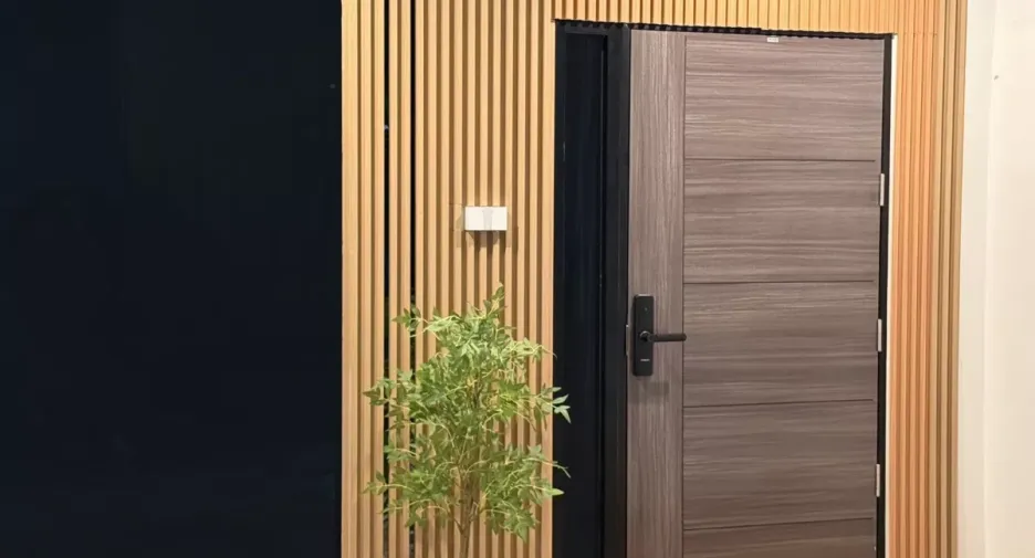 For rent 4 bedrooms retail Space in Ratchathewi, Bangkok