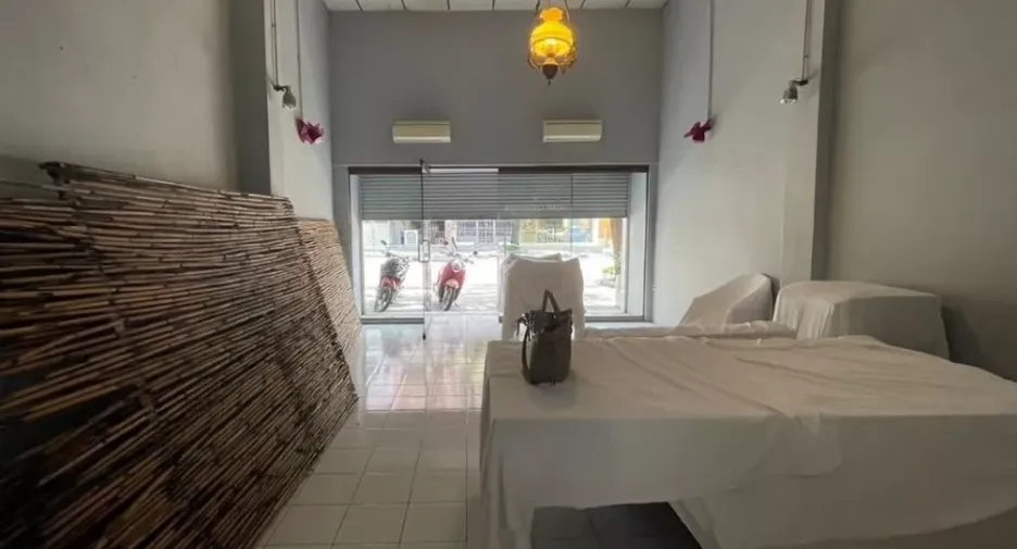 For rent retail Space in Watthana, Bangkok