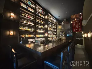 For rent retail Space in Watthana, Bangkok