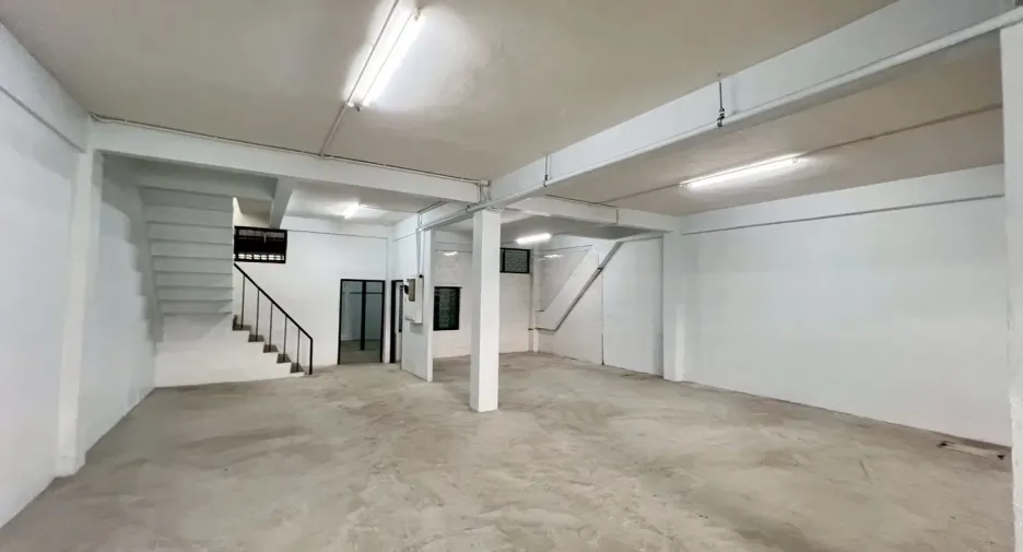 出租 商业空间 在 Watthana, 曼谷