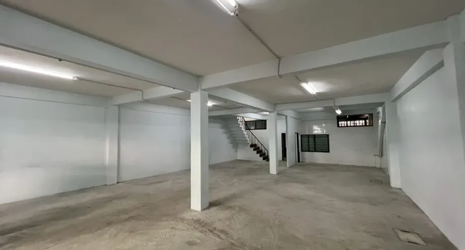 出租 商业空间 在 Watthana, 曼谷