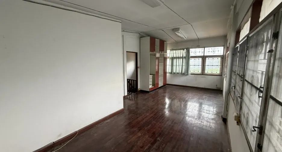 Gewerbefläche zur Miete mit 6 Zimmer in Sathon, Bangkok