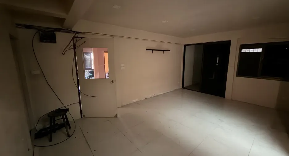 Gewerbefläche zur Miete mit 6 Zimmer in Sathon, Bangkok