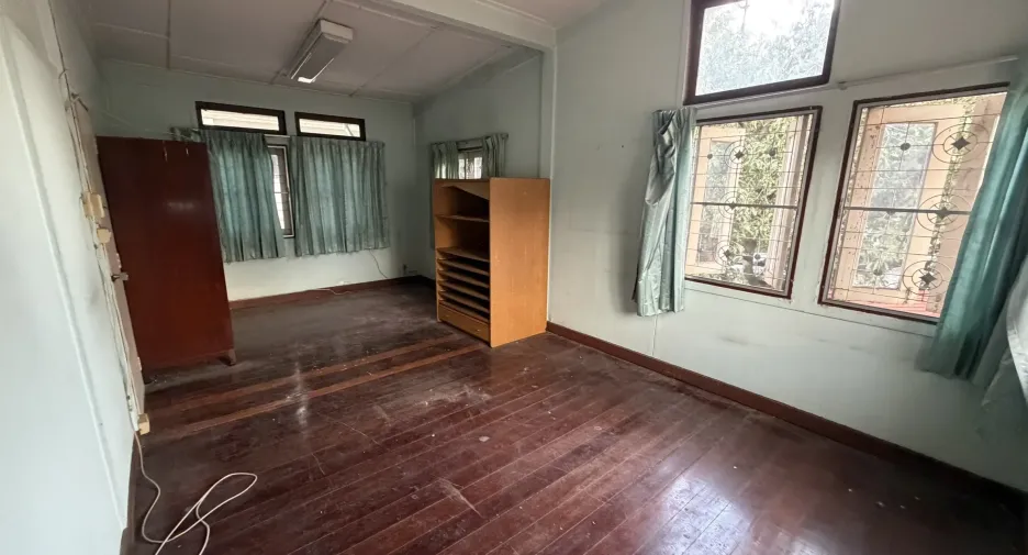 Gewerbefläche zur Miete mit 6 Zimmer in Sathon, Bangkok