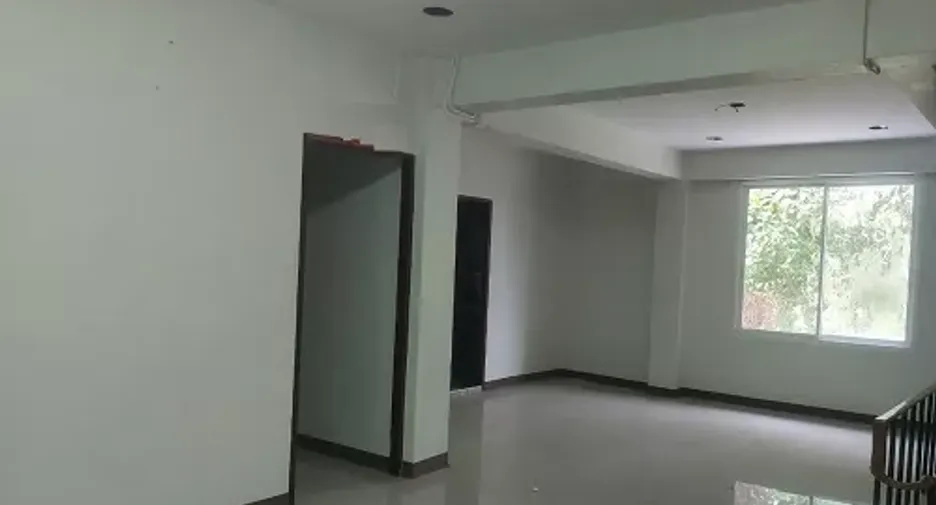 For rent retail Space in Bang Rak, Bangkok