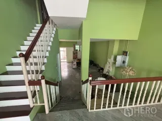 Gewerbefläche zur Miete in Watthana, Bangkok