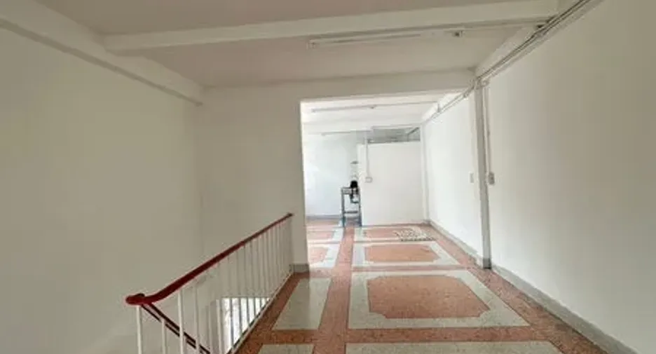 Gewerbefläche zur Miete in Khlong Toei, Bangkok