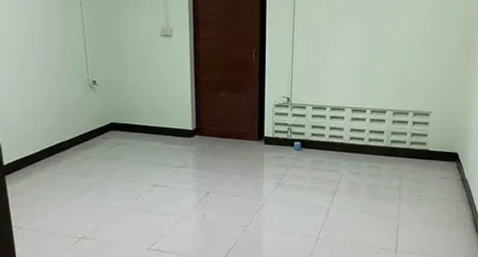 For rent retail Space in Phaya Thai, Bangkok