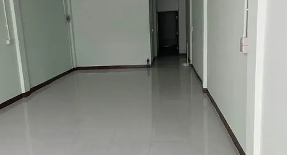 For rent retail Space in Phaya Thai, Bangkok