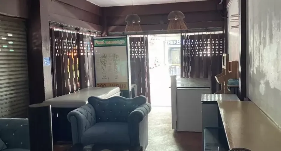 For rent retail Space in Khlong Toei, Bangkok