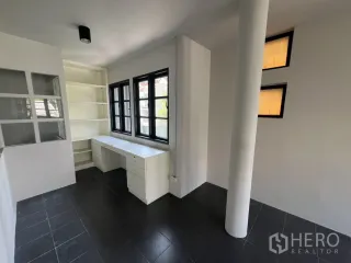 Аренда торговое помещение в Щаттхана, Бангкок
