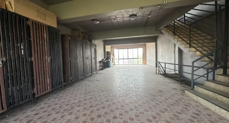 For rent retail Space in Bang Na, Bangkok