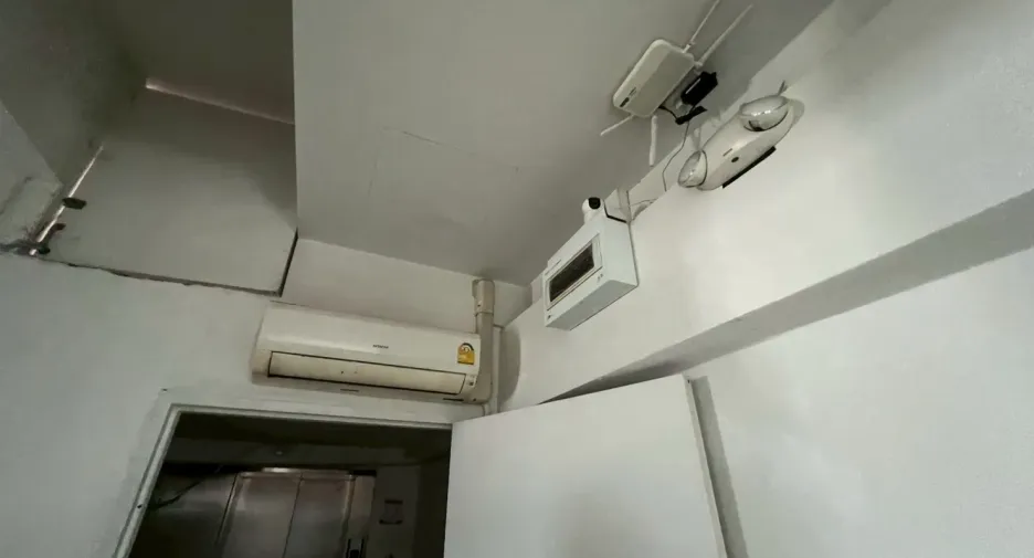For rent retail Space in Huai Khwang, Bangkok