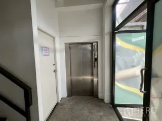 For rent retail Space in Huai Khwang, Bangkok