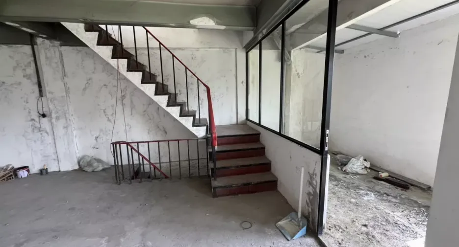 For sale retail Space in Suan Luang, Bangkok