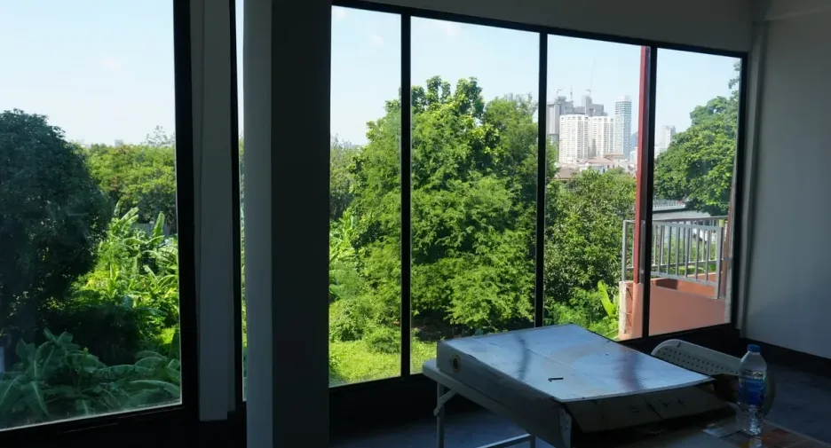 For rent そして for sale retail Space in Suan Luang, Bangkok