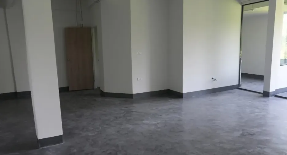 For rent そして for sale retail Space in Suan Luang, Bangkok
