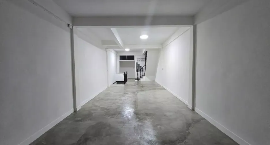 Local comercial en alquiler en Watthana, Bangkok