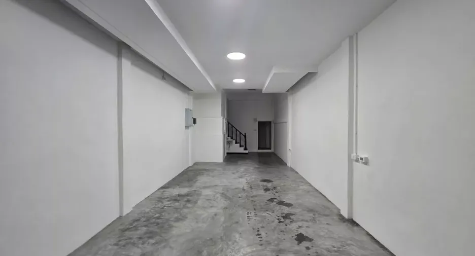 Local comercial en alquiler en Watthana, Bangkok