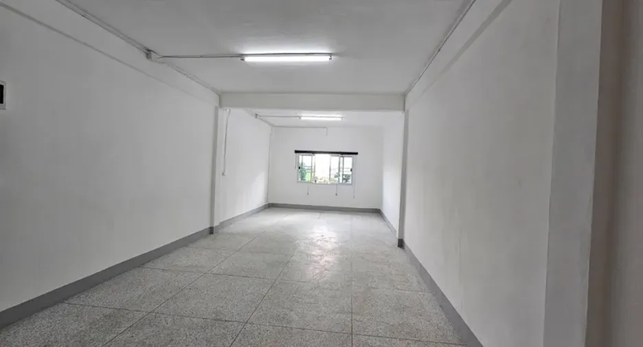 For rent 2 bedrooms retail Space in Bang Na, Bangkok