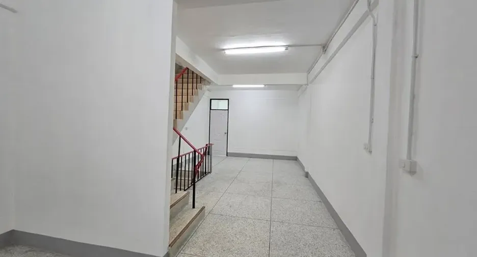 For rent 2 bedrooms retail Space in Bang Na, Bangkok