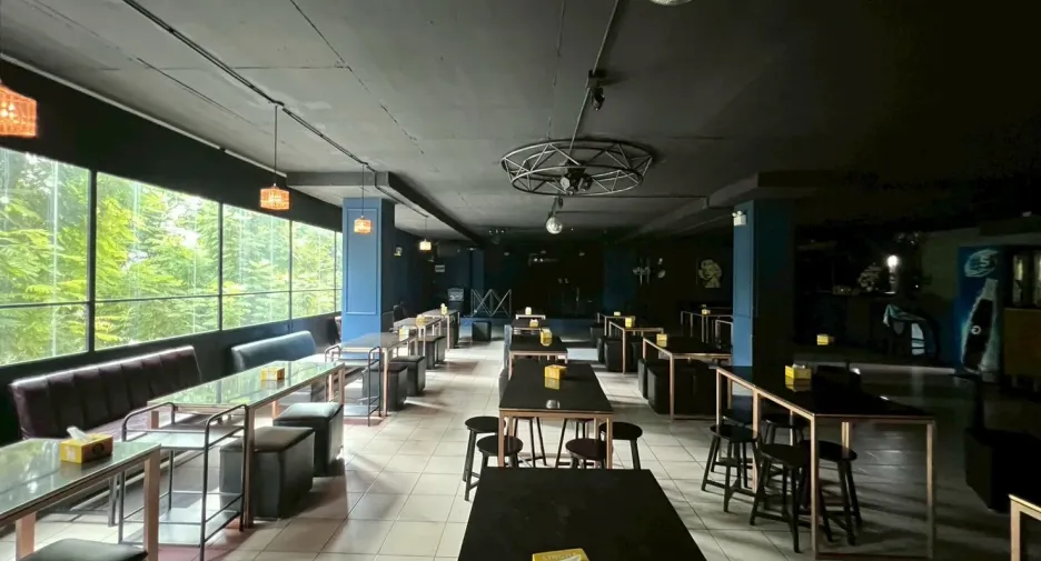 For rent 10 ベッドルーム retail Space in Sathon, Bangkok