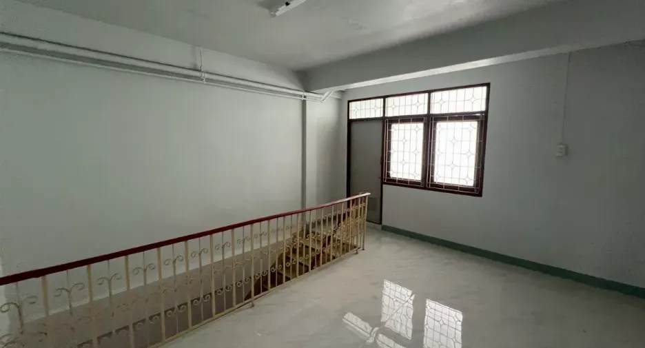 Local comercial en alquiler en Khlong Toei, Bangkok