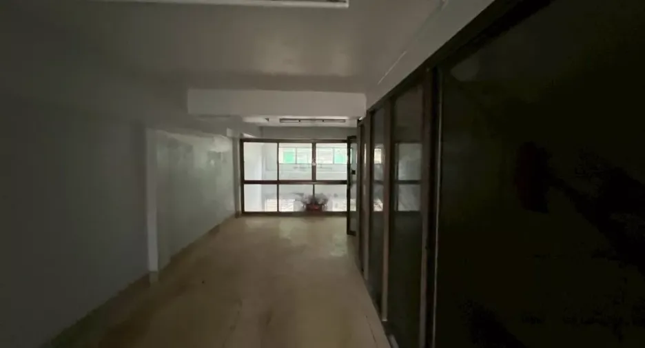 Local comercial en alquiler en Khlong Toei, Bangkok