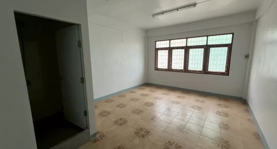 Local comercial en alquiler en Khlong Toei, Bangkok