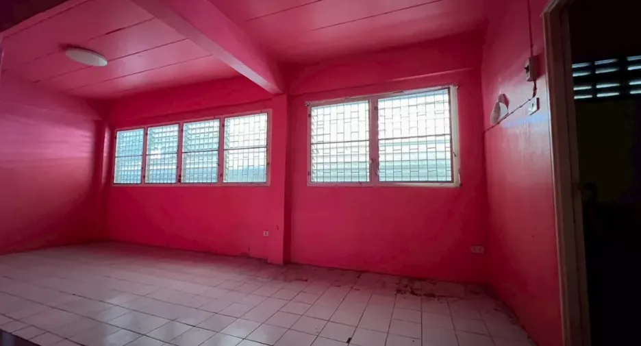 Local comercial en alquiler en Watthana, Bangkok