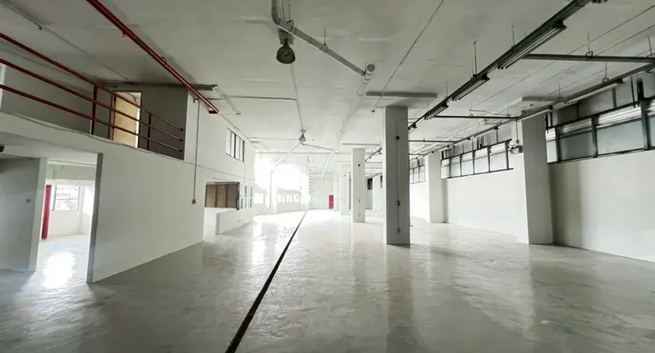 For rent retail Space in Khlong Toei, Bangkok