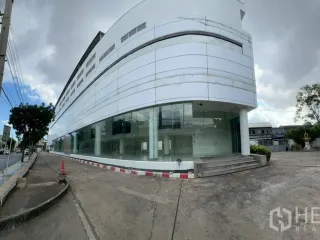For rent retail Space in Khlong Toei, Bangkok