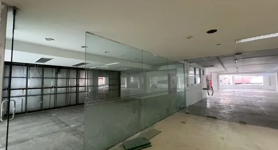 For rent retail Space in Khlong Toei, Bangkok