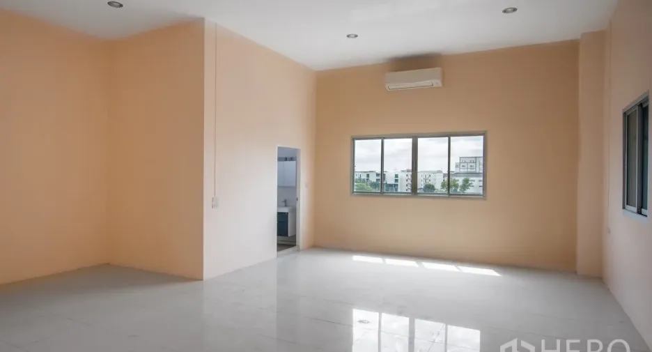 For rent retail Space in Khan Na Yao, Bangkok