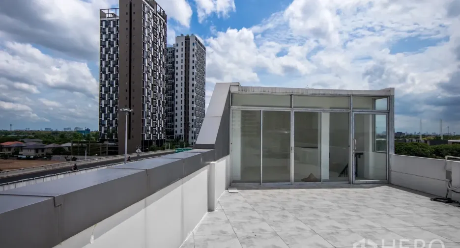 For rent retail Space in Khan Na Yao, Bangkok