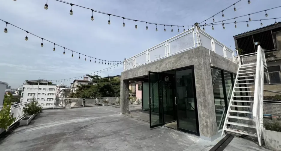For rent retail Space in Din Daeng, Bangkok