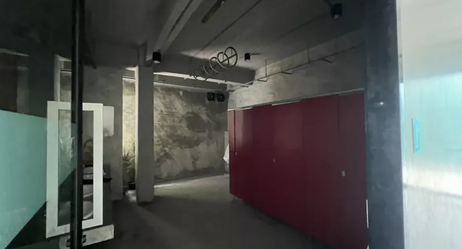For rent retail Space in Din Daeng, Bangkok