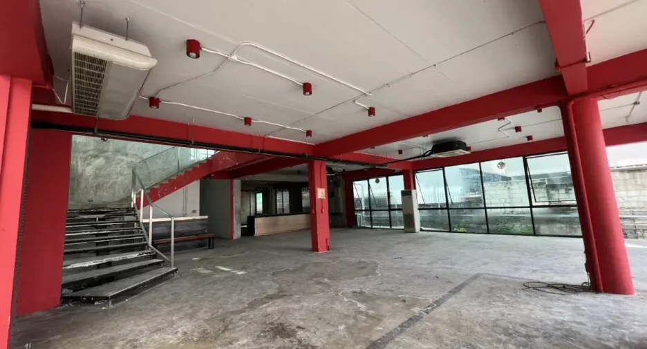 For rent retail Space in Din Daeng, Bangkok