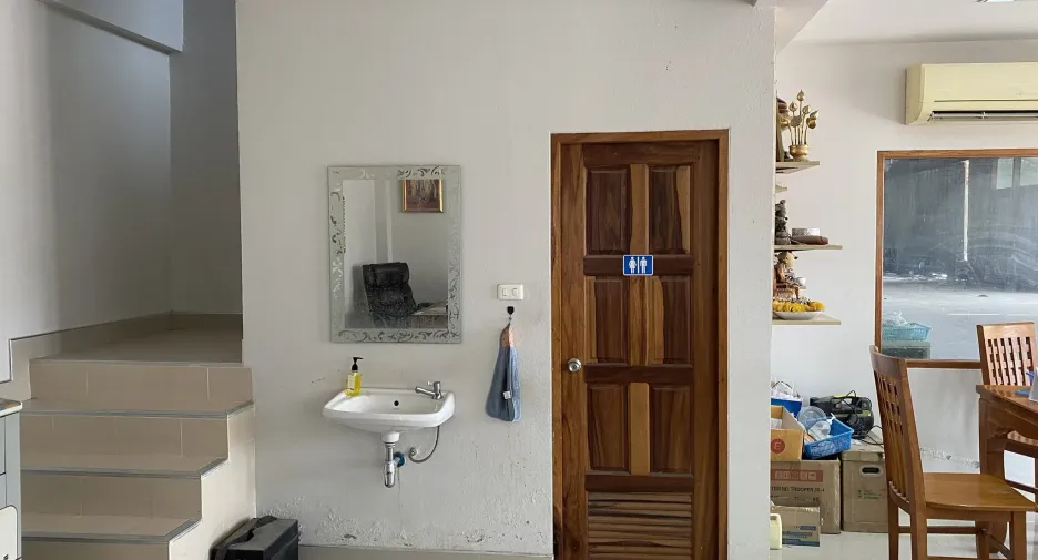 For sale warehouse in Mueang Chon Buri, Chonburi