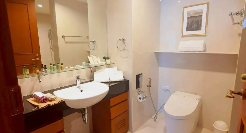 Wohnung zur Miete mit 2 Zimmer in Watthana, Bangkok