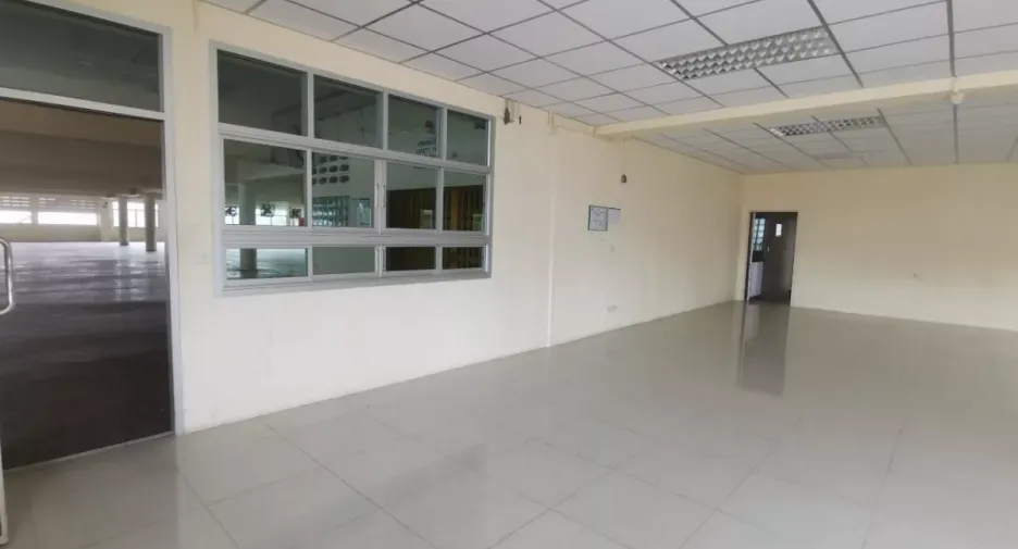 For rent warehouse in Phra Pradaeng, Samut Prakan