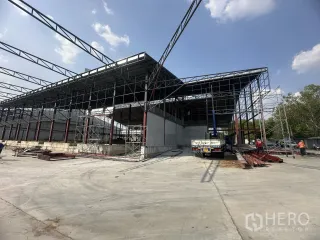 出租 仓库 在 Si Racha, Chon Buri