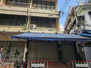 Local comercial en venta y en alquiler de 5 habitaciones en Samphanthawong, Bangkok