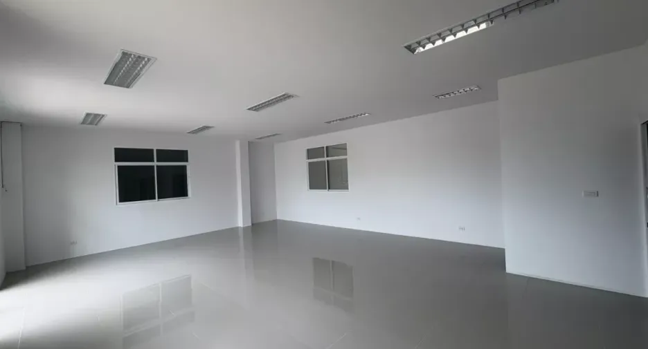 For rent warehouse in Phra Samut Chedi, Samut Prakan