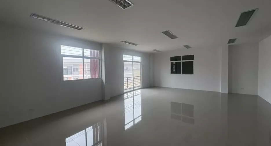 For rent warehouse in Phra Samut Chedi, Samut Prakan