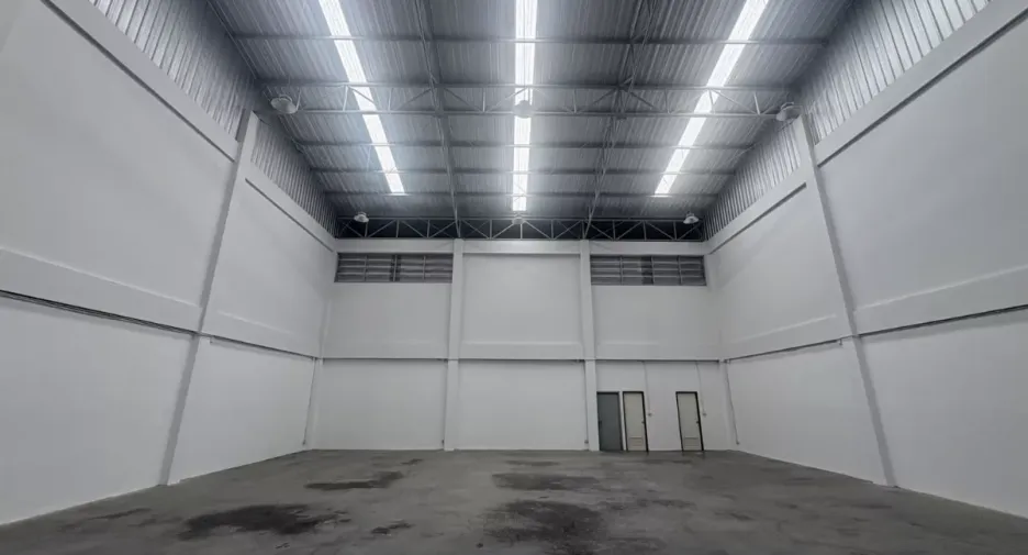 For rent warehouse in Phra Samut Chedi, Samut Prakan