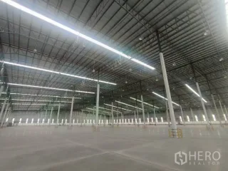 Almacén en alquiler en Si Racha, Chonburi