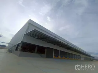 Almacén en alquiler en Si Racha, Chonburi