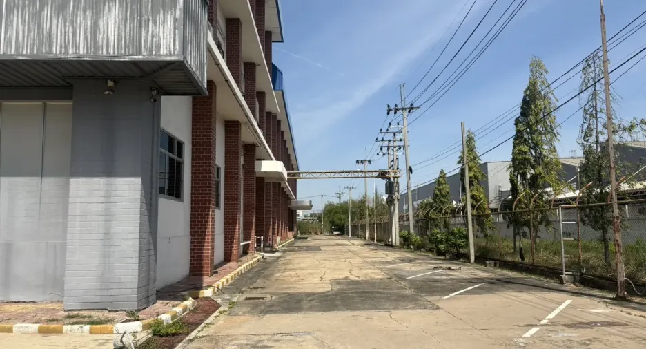 For rent warehouse in Lat Krabang, Bangkok