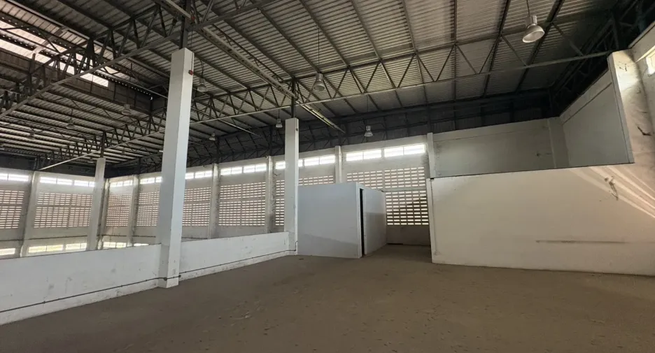 For rent warehouse in Lat Krabang, Bangkok